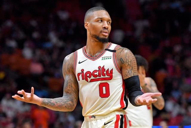 亚运会-中国三人女篮决赛力克蒙古队 勇夺金牌